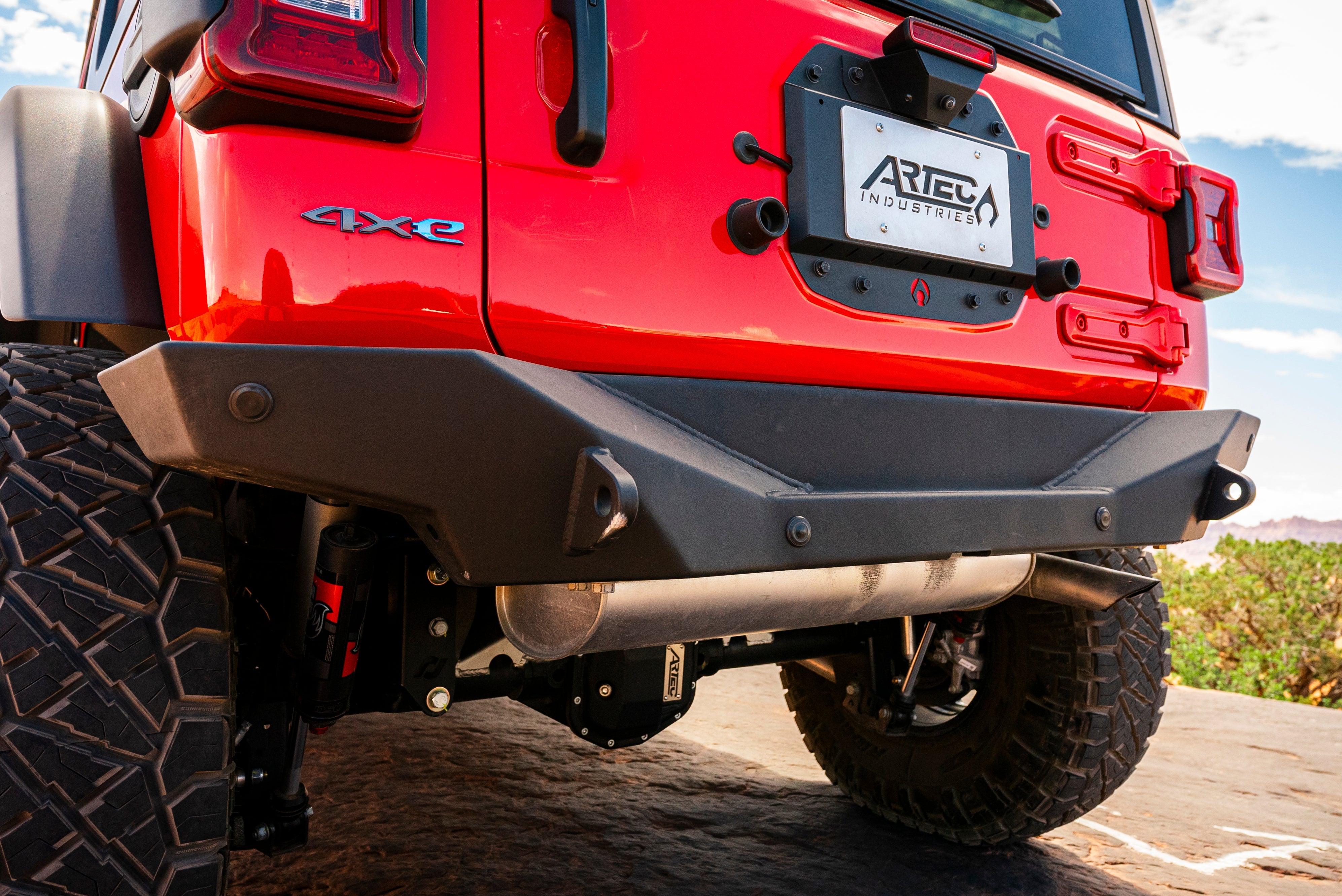 Artec JL Spare Tire Delete Kit (2018+ Wrangler JL/JLU) – License Plate Relocation | Black Powdercoat